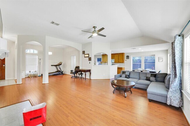 Building Photo - 14127 Becket Woods Ln