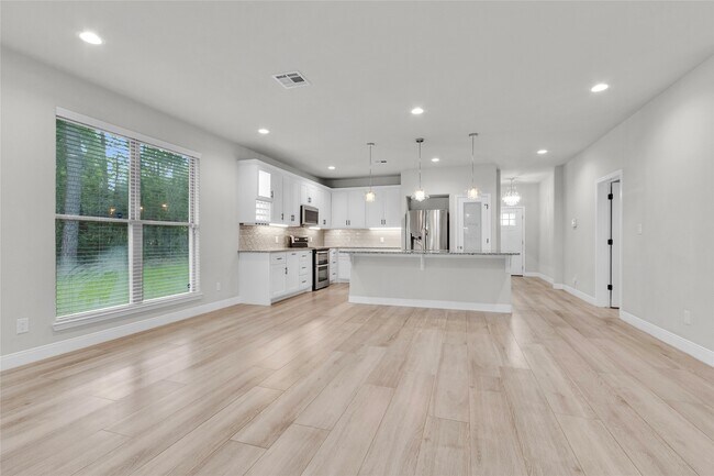 Building Photo - 11087 Sutton Pl