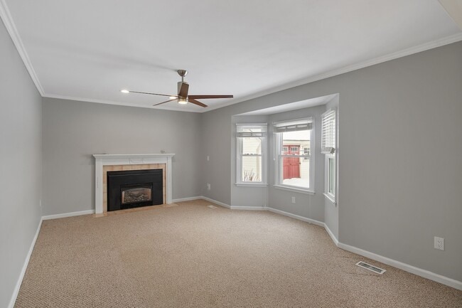 Building Photo - 8244 Daisy Field Path