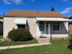 Building Photo - 27107 Seyburn Ave