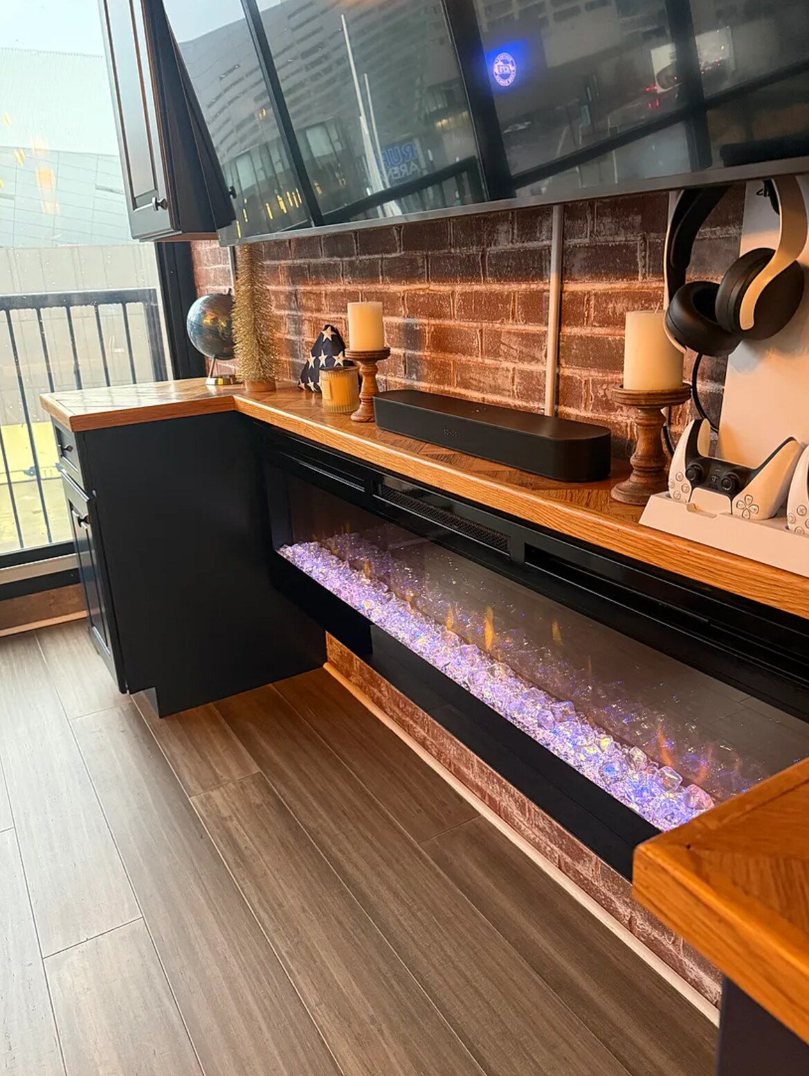 Building Photo - 515 W Main St