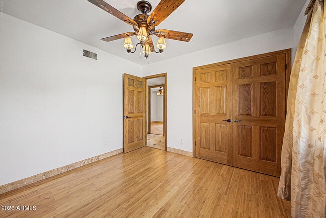 Building Photo - 5403 S Heather Dr