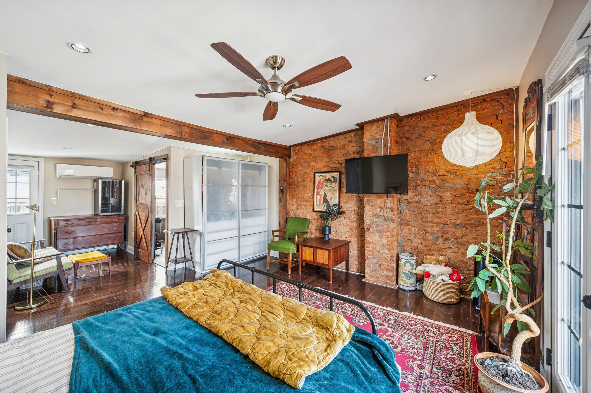 Building Photo - 2034 E Huntingdon St