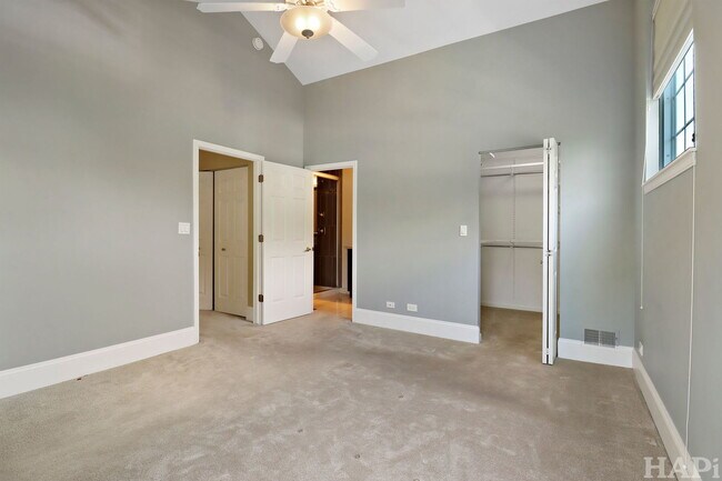 Building Photo - 128 Pembroke Cir