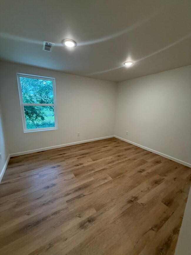 Building Photo - 4626 MO-72