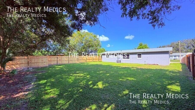 Building Photo - 5130 Lescot Ln