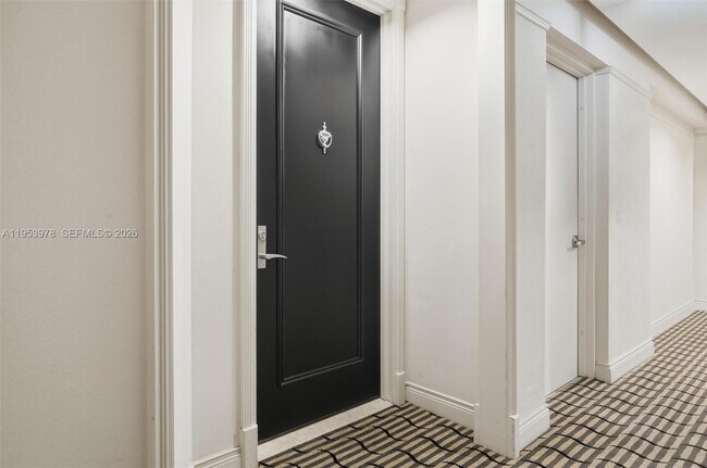 Building Photo - 801 Brickell Key Blvd