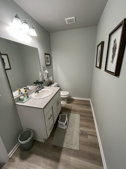 Main floor half bath - 225 NW Greenwood Pl