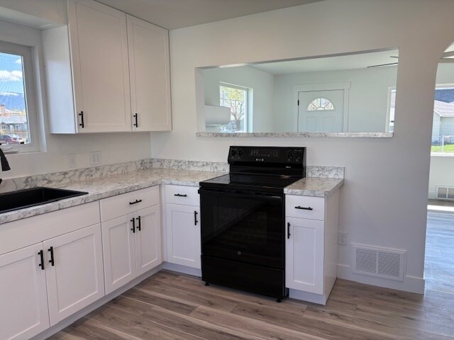 Building Photo - Newly remodeled house near the mall