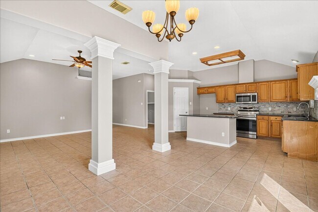 Building Photo - 5114 Spring Brook Dr