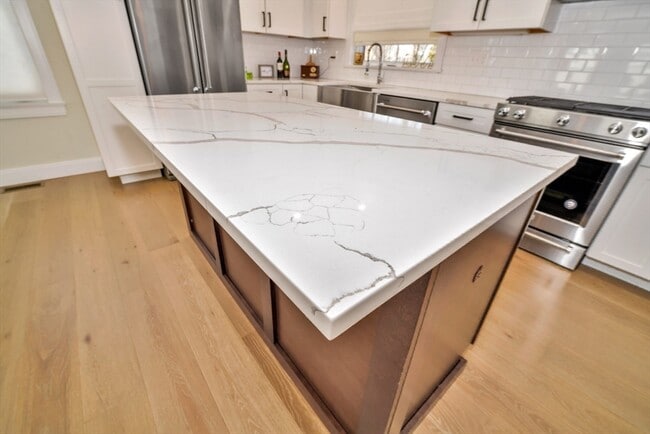 Building Photo - 54 Williams Ave