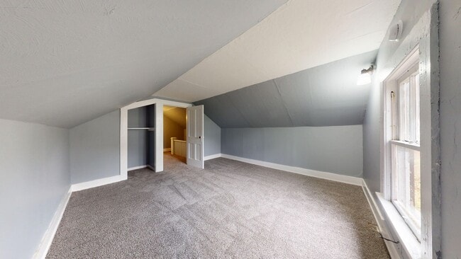 Building Photo - 4 Bedroom in Mansfield Schools!