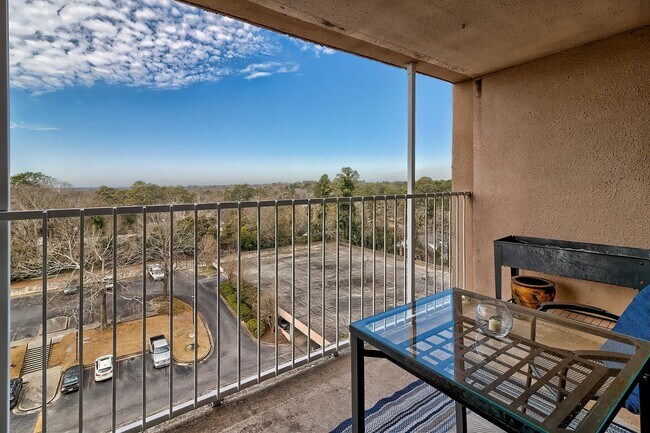Building Photo - Modern Luxury Condo in Middleborough – Rec...
