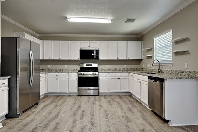 Building Photo - 15223 Keystone Bend Ln