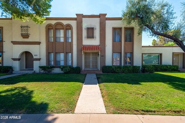 Building Photo - 8321 E Vista Dr