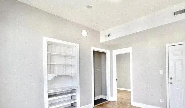 Building Photo - 3758 W McLean Ave