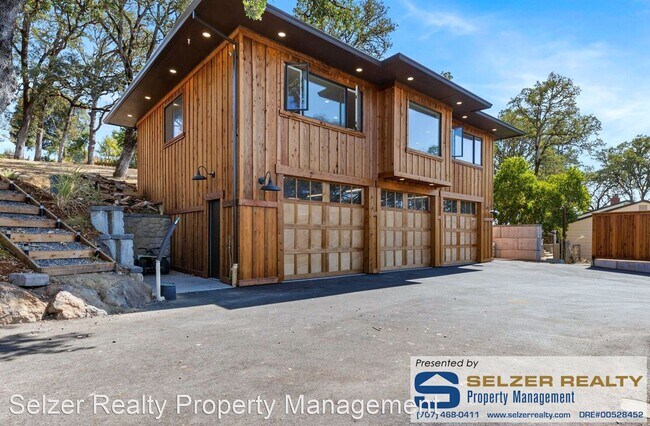 Building Photo - 3 br, 2.5 bath House - 805 Isola Way