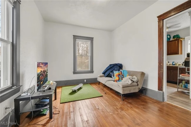 Building Photo - 1433 E 112th St