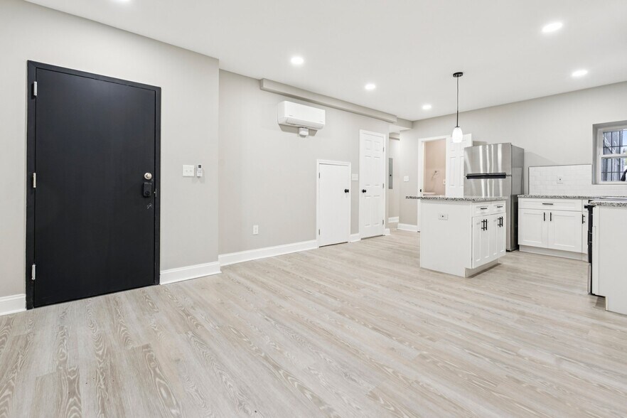 Primary Photo - 916 N Arlington Ave