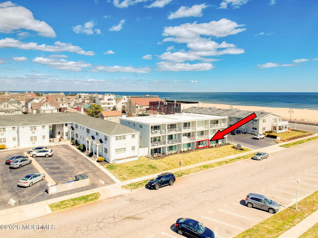 Building Photo - 96 Fifth Ave