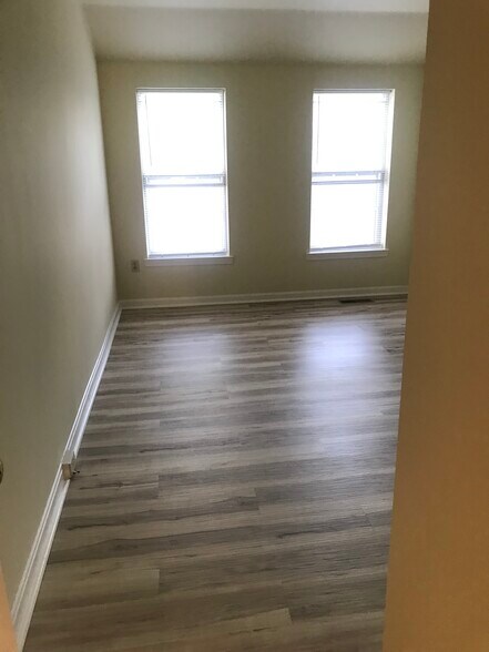 Building Photo - 2105 Wexford Rd