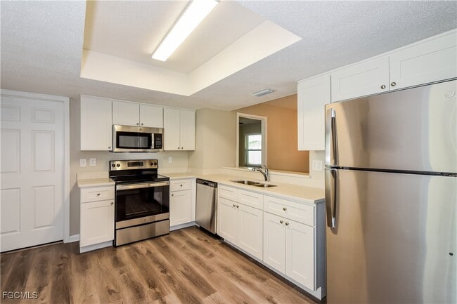 Building Photo - 1820 SE 10th St