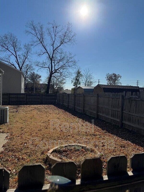 Building Photo - 712 N Madison St