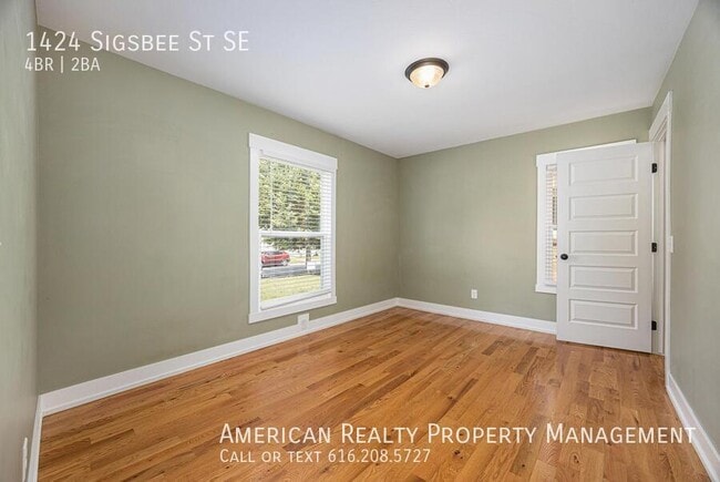 Building Photo - 1424 Sigsbee St SE