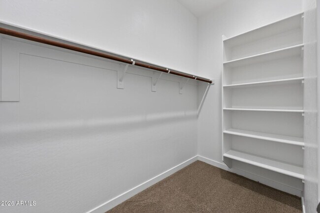 Building Photo - 203 E Birchwood Pl