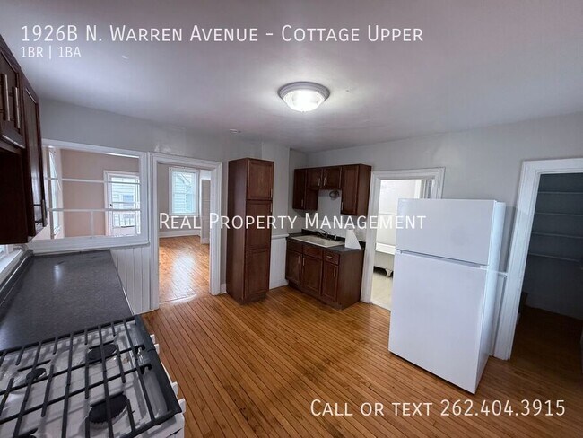 Building Photo - 1926B N. Warren Avenue-Cottage Upper