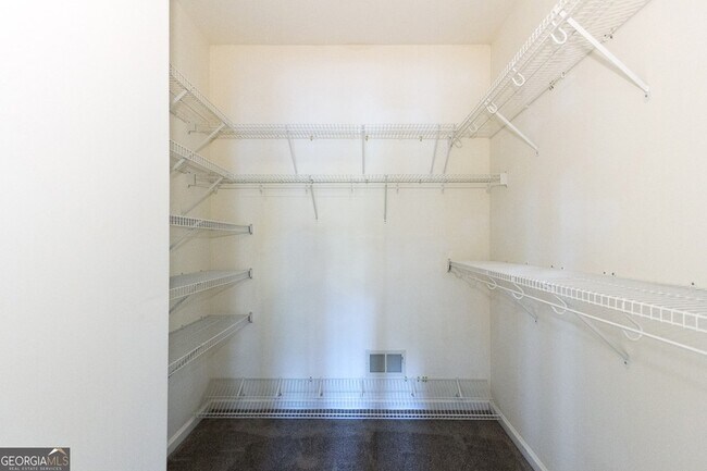 Building Photo - 5166 Wheeler Dr