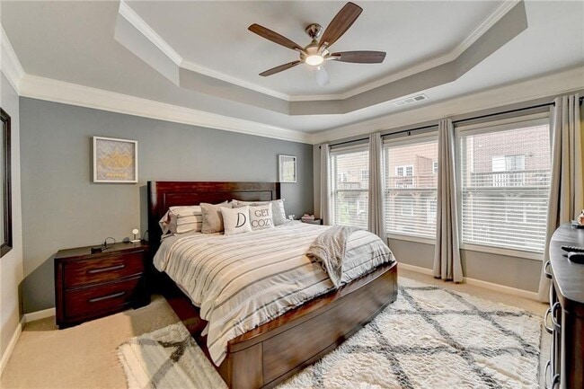 Building Photo - 2185 Mission View Dr NW