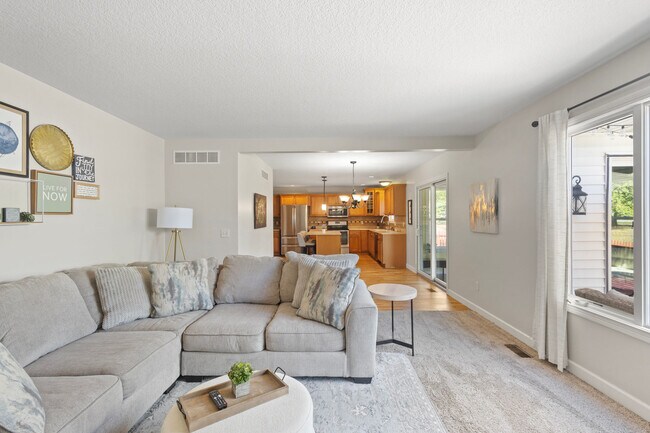 Building Photo - 11335 Nightingale Cv