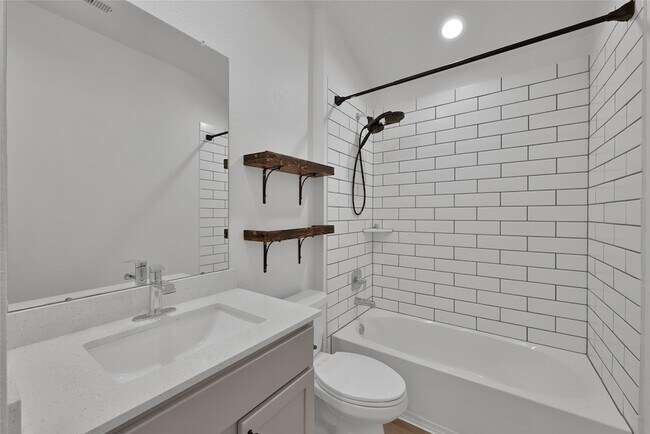 Building Photo - 14213 Wonder Lake Ln