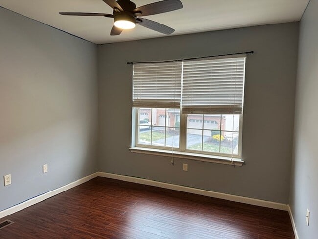 Building Photo - 6402 Creekbend Dr