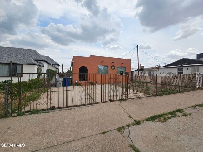 Building Photo - 3008 Richmond Ave