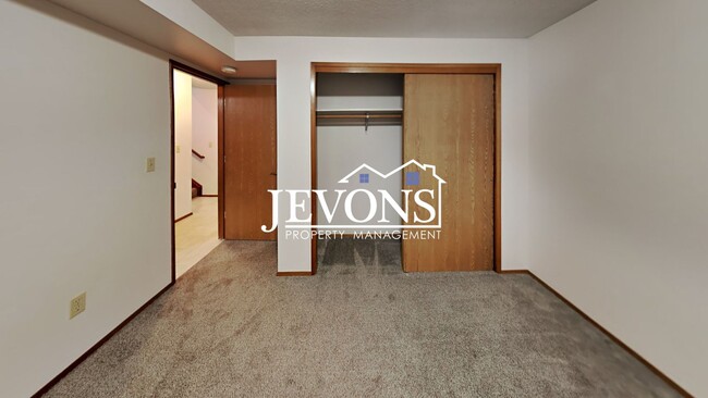 Building Photo - 209 N 72nd Ave