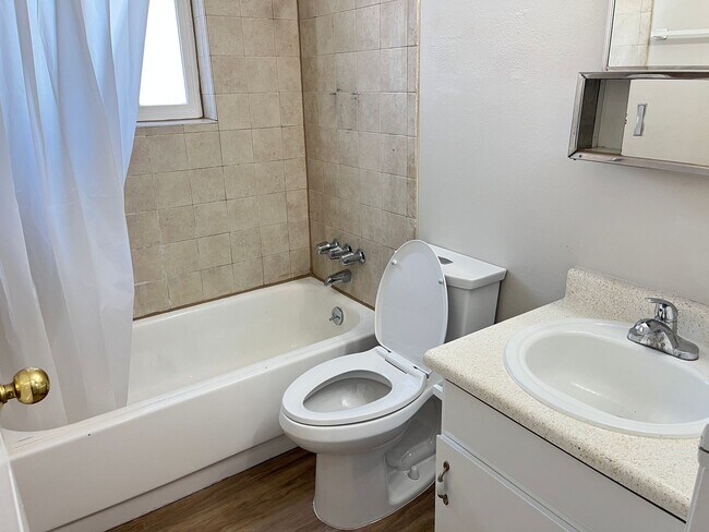 Building Photo - 13th East 7-8