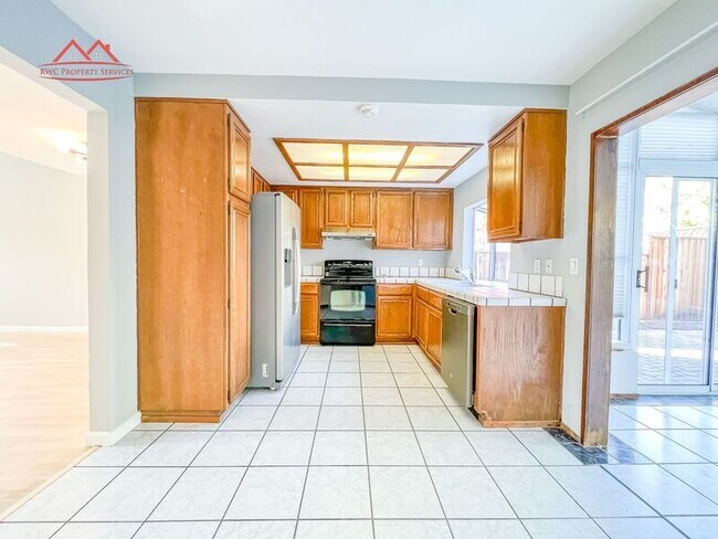 Building Photo - 931 Coventry Cir