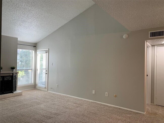 Building Photo - 10049 Westpark Dr