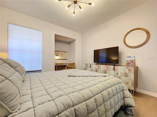 Building Photo - 4646 La Jolla Dr