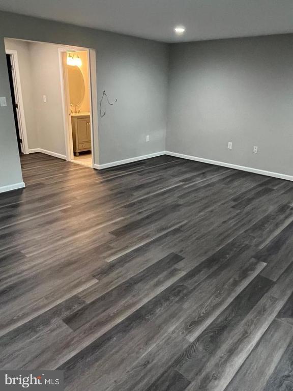 Building Photo - 355 Crescendo Way