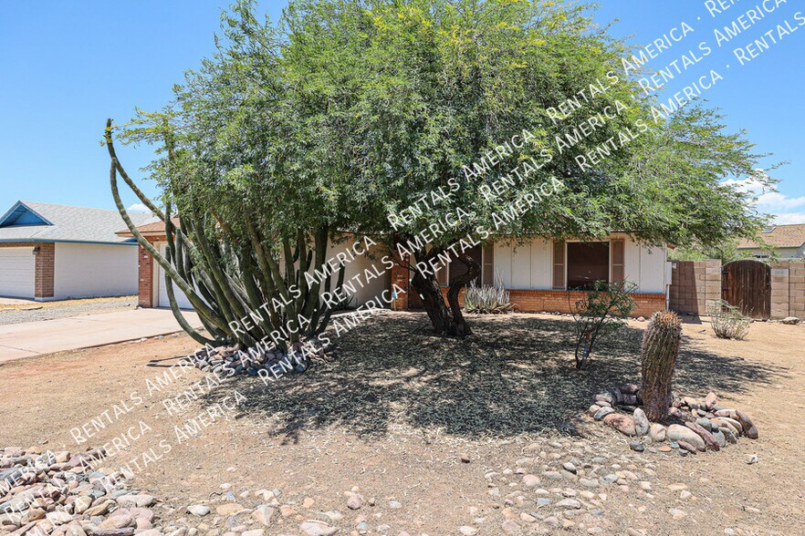 Primary Photo - 8342 W Orchid Ln