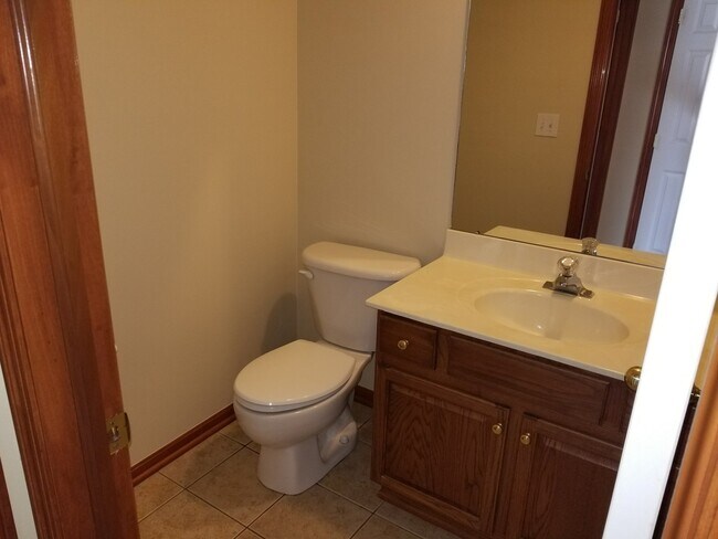 Building Photo - 501 Radcliff Dr