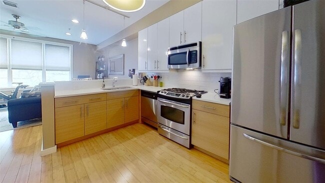 Building Photo - 1325 Adams St