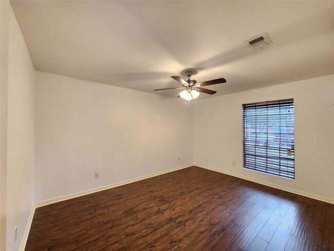Building Photo - 1322 Valley Landing Dr