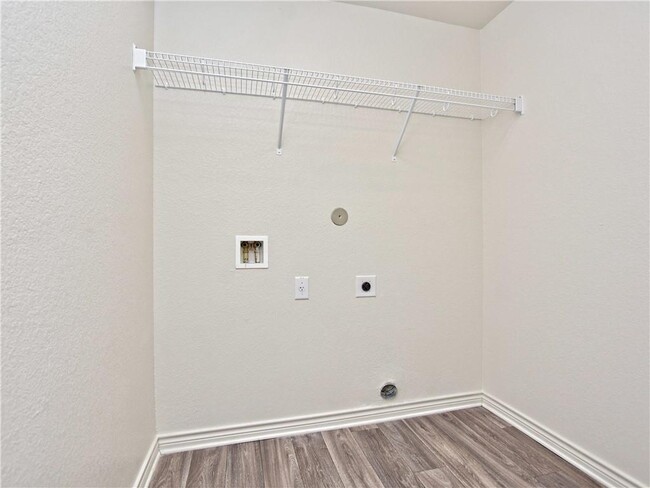 Building Photo - 504 Locksley Cove