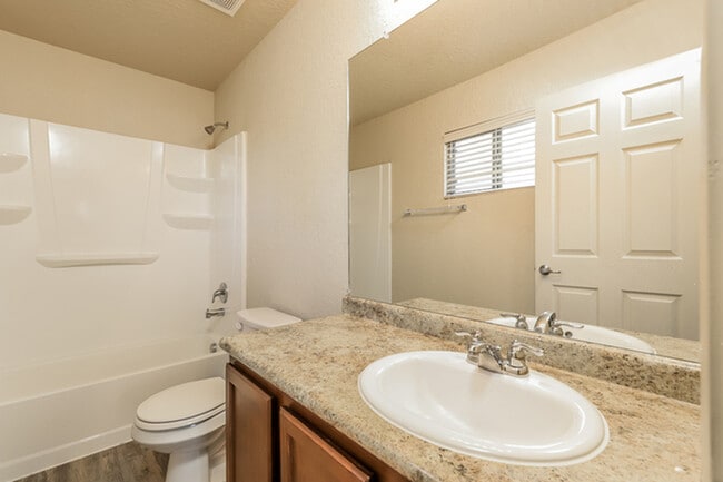 Building Photo - 7002 Heathers Way