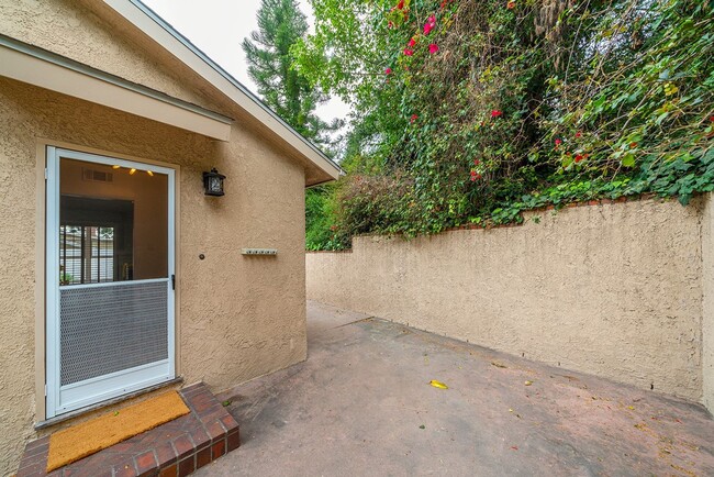 Building Photo - Beautiful Rancho Palos Verdes Home