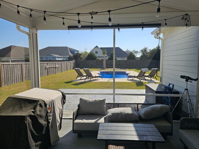 Building Photo - Gorgeous unfurnished 4 bedroom, 3.5 bath home with private pool - Wyndwater Community in Hampstead